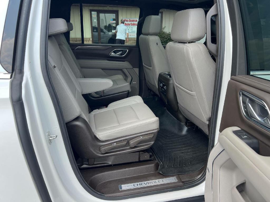 2023 Chevrolet Suburban Image 17