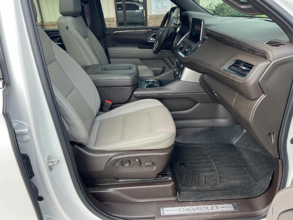 2023 Chevrolet Suburban Image 18