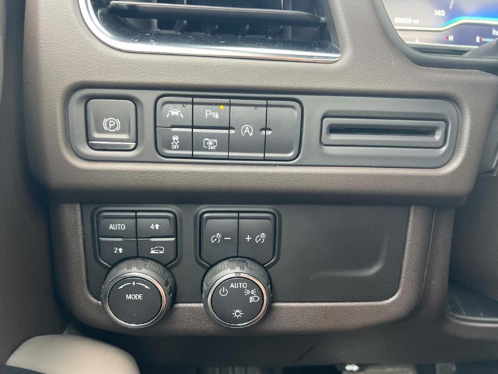 2023 Chevrolet Suburban Image 21