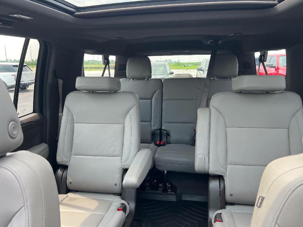2023 Chevrolet Suburban Image 32