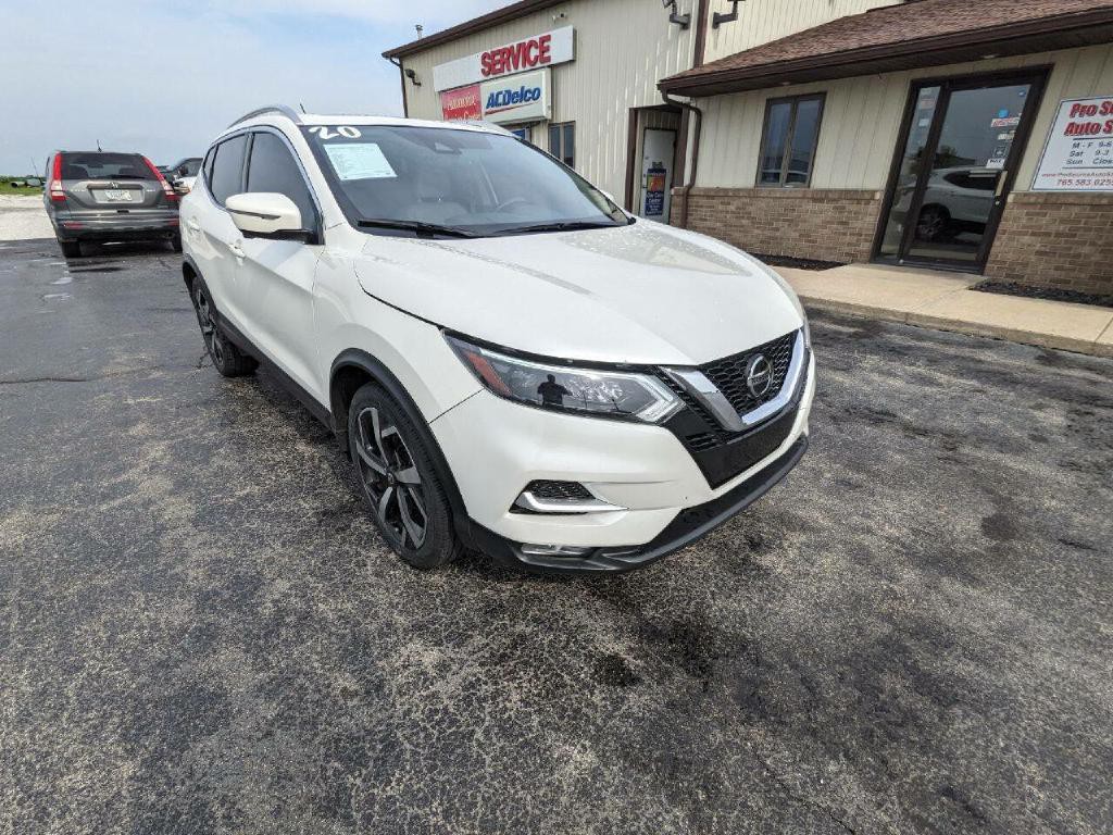 2020 Nissan Rogue Image 2