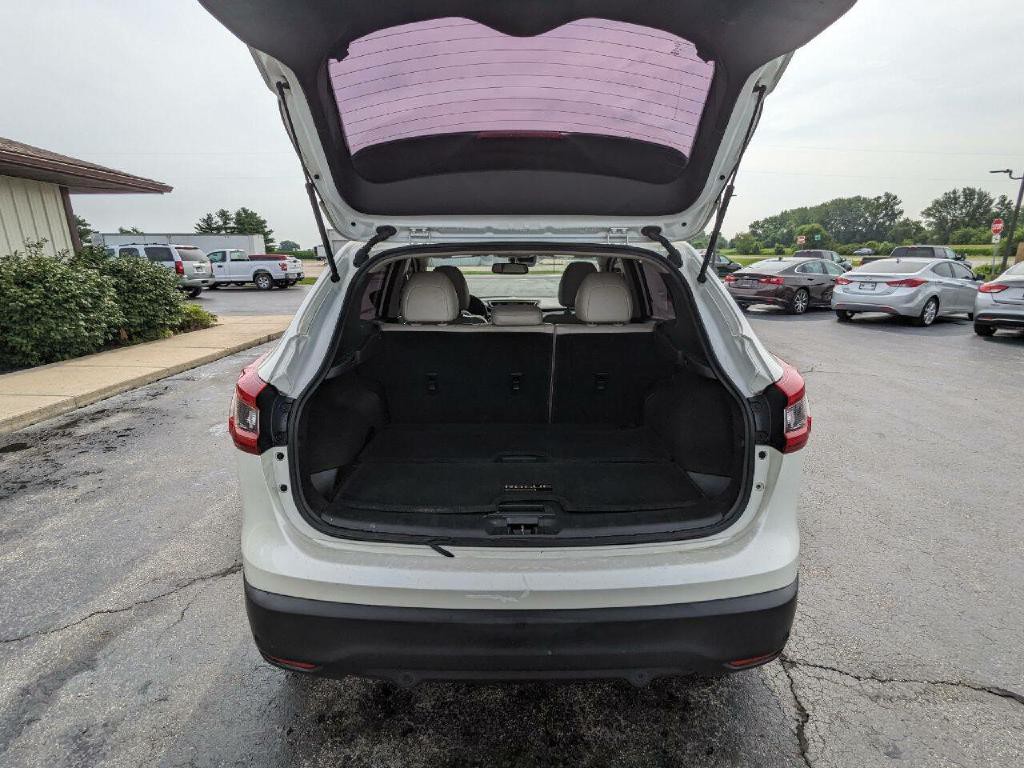 2020 Nissan Rogue Image 12