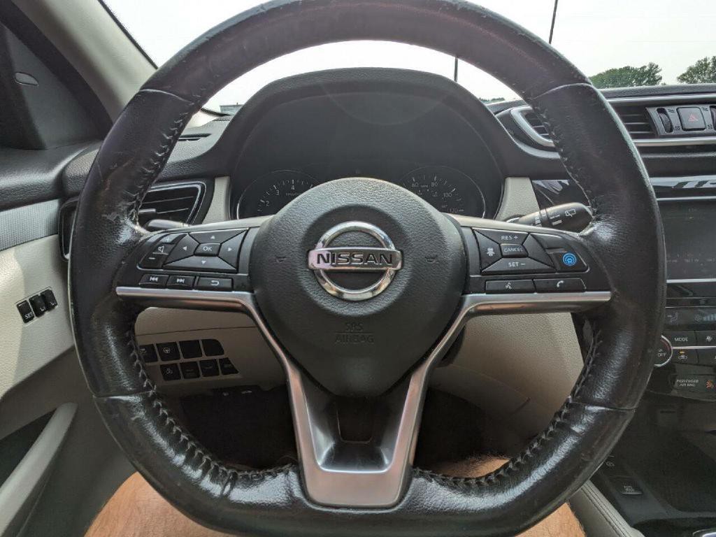 2020 Nissan Rogue Image 15