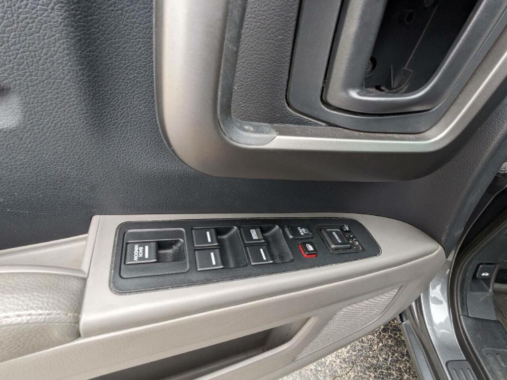 2013 Honda Ridgeline Image 9