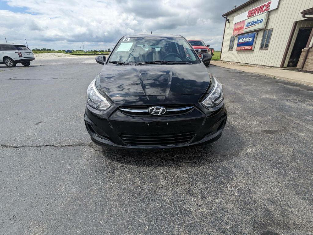 2017 Hyundai Accent Image 3