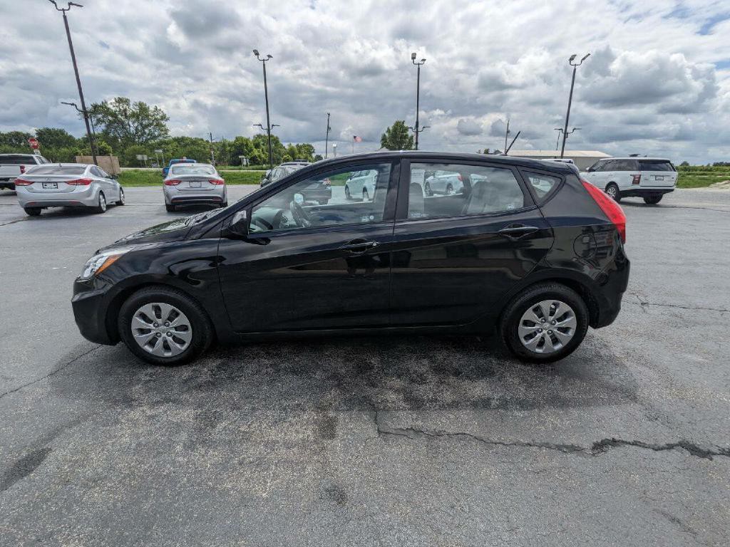 2017 Hyundai Accent Image 5