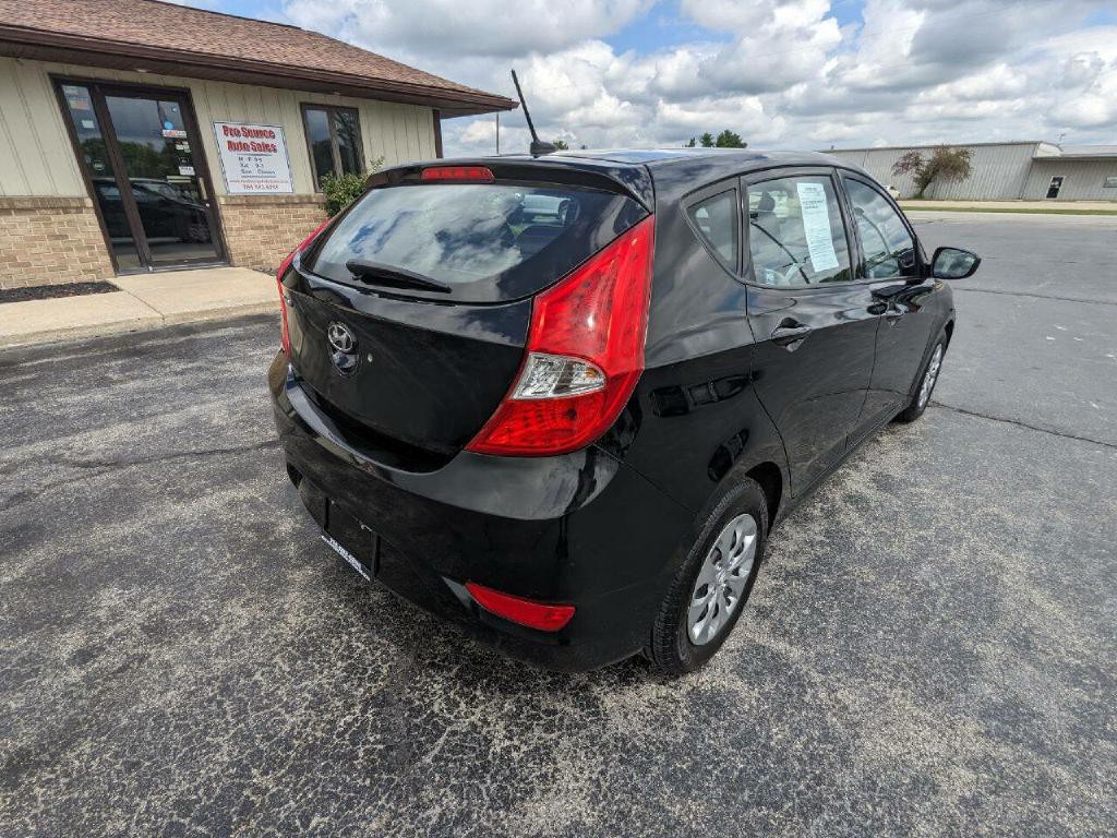 2017 Hyundai Accent Image 8