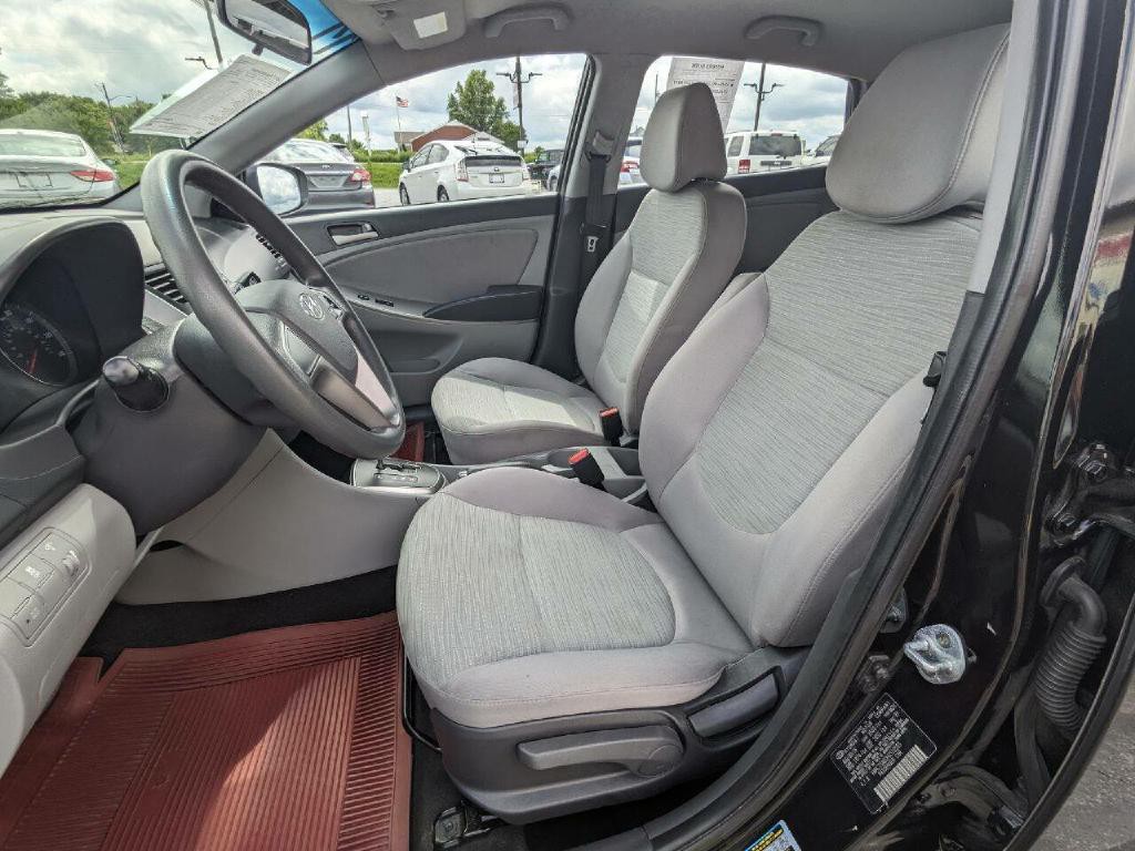 2017 Hyundai Accent Image 10