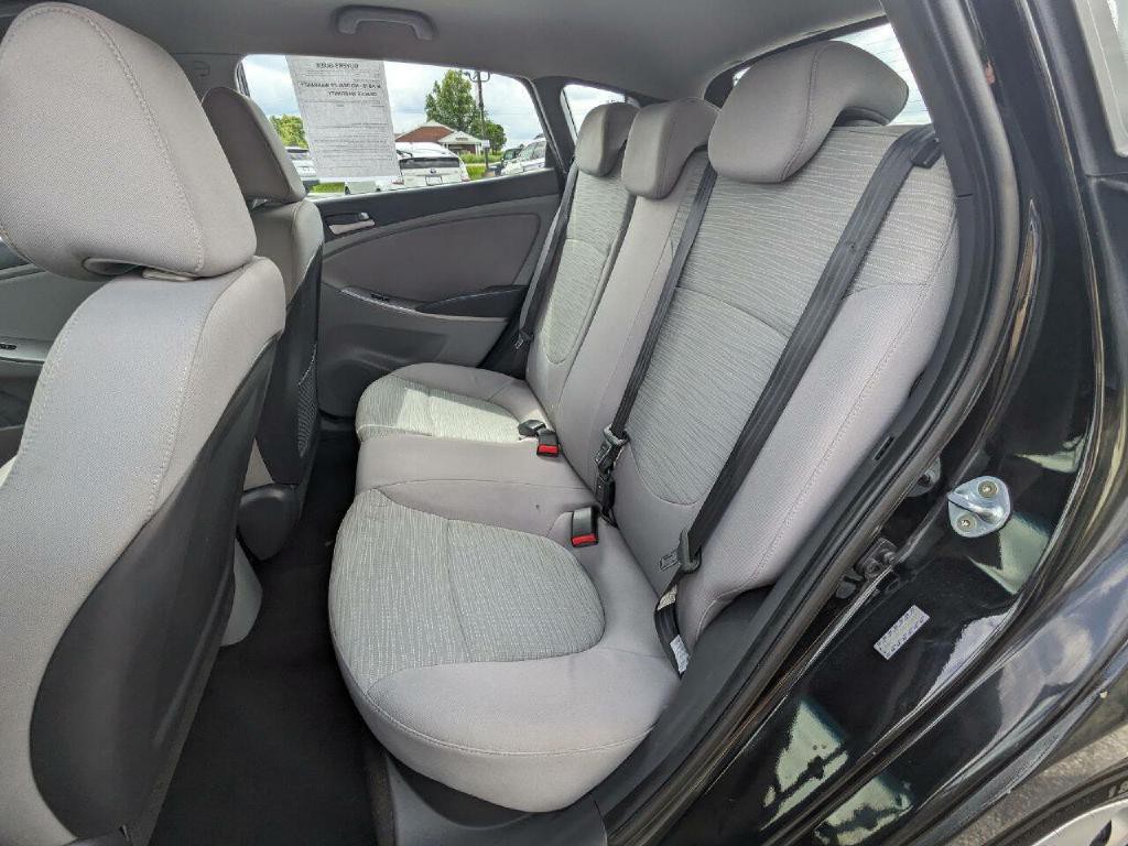 2017 Hyundai Accent Image 11