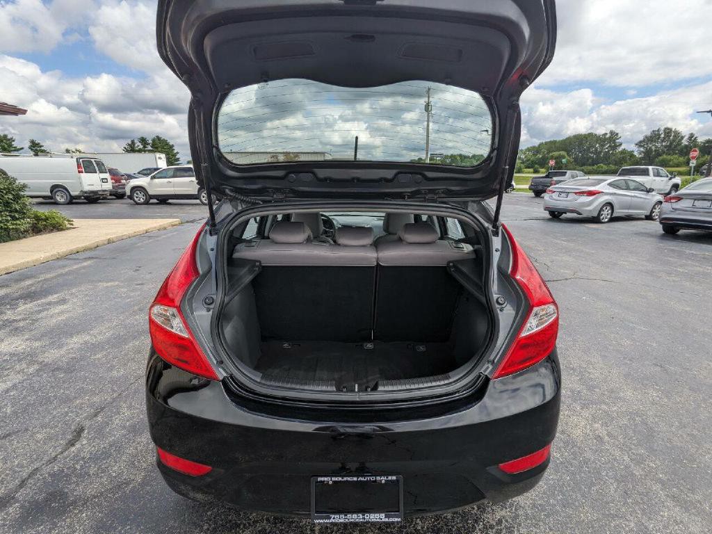 2017 Hyundai Accent Image 12
