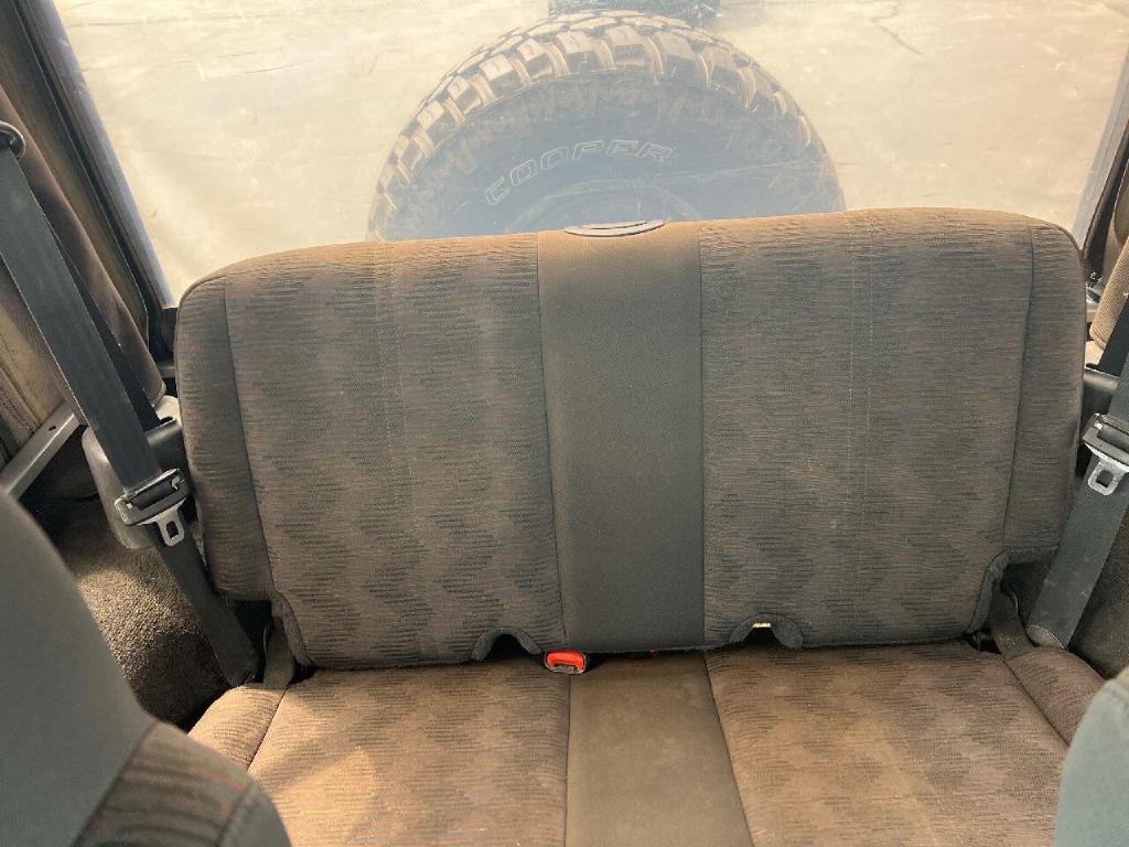 2003 Jeep Wrangler Image 20