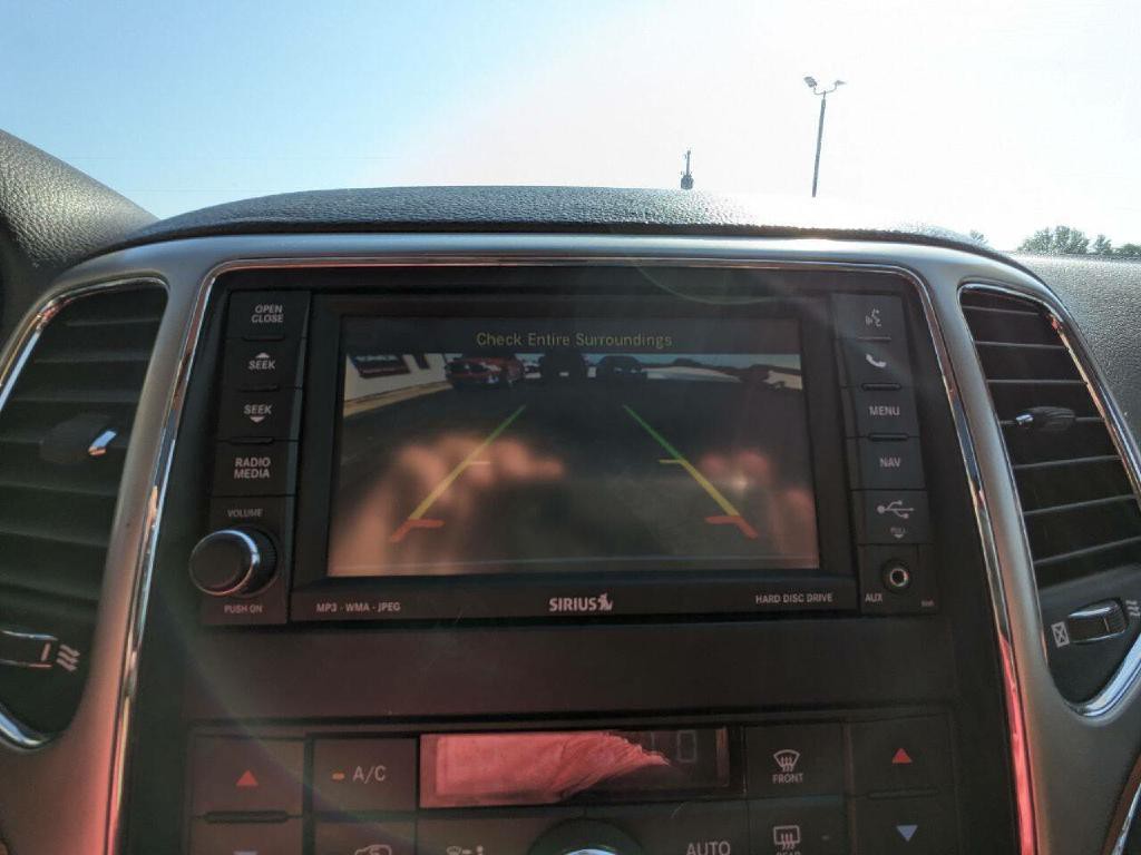 2012 Jeep Grand Cherokee Image 18