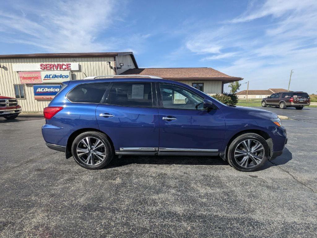 2018 Nissan Pathfinder Image 1