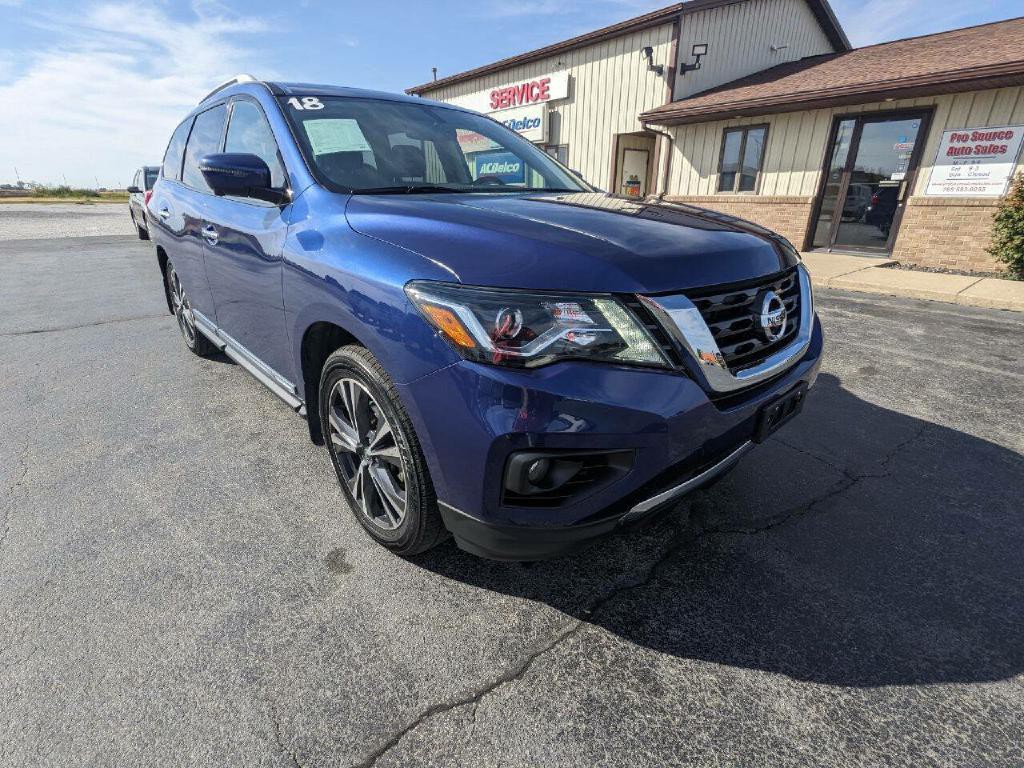 2018 Nissan Pathfinder Image 2