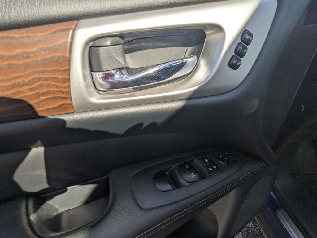 2018 Nissan Pathfinder Image 9