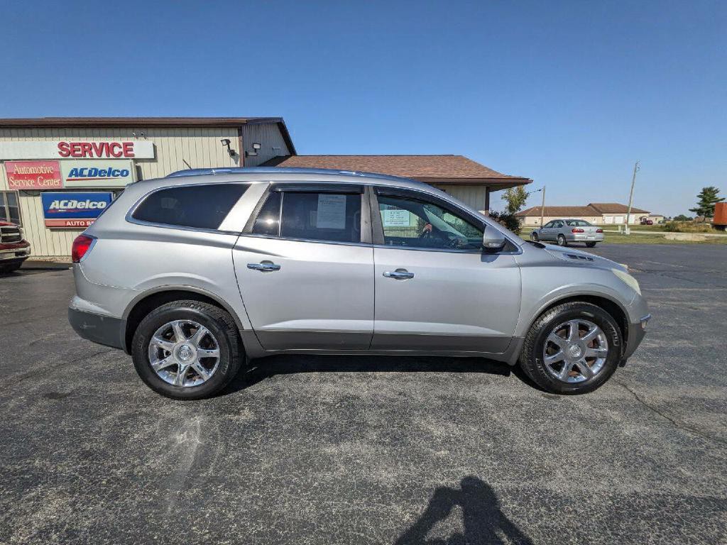 2008 Buick Enclave Image 1