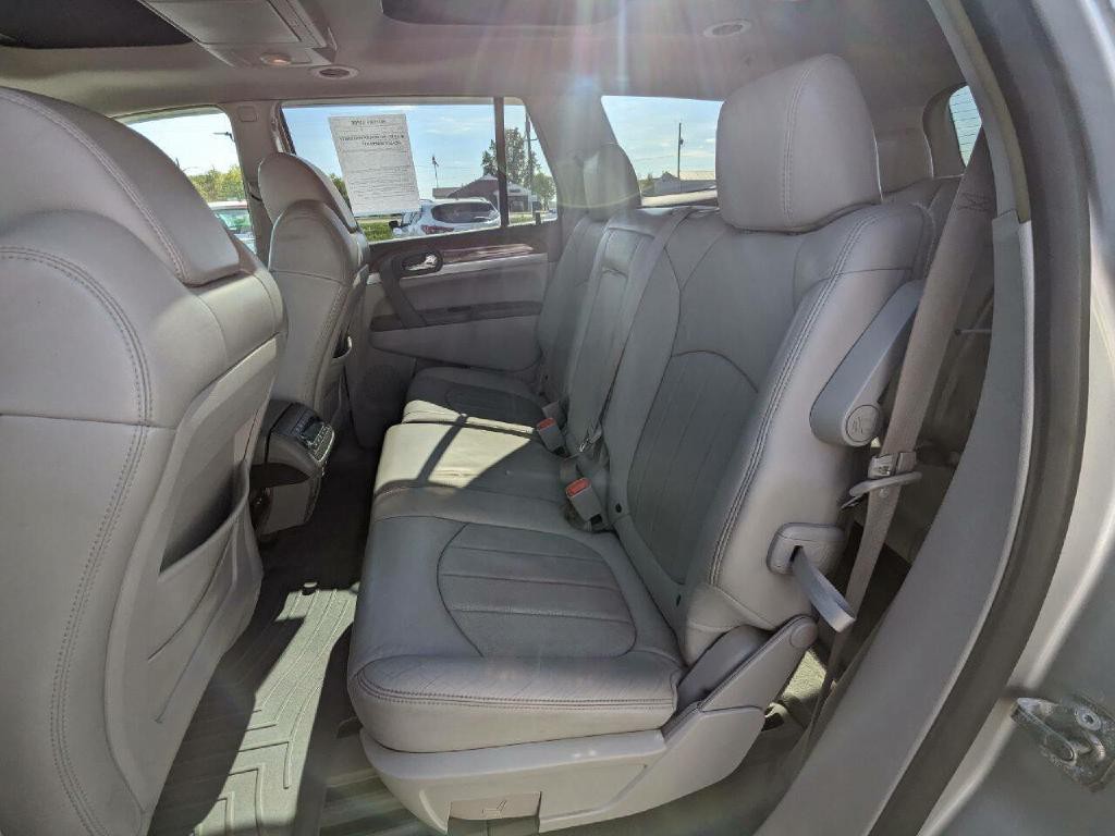 2008 Buick Enclave Image 11