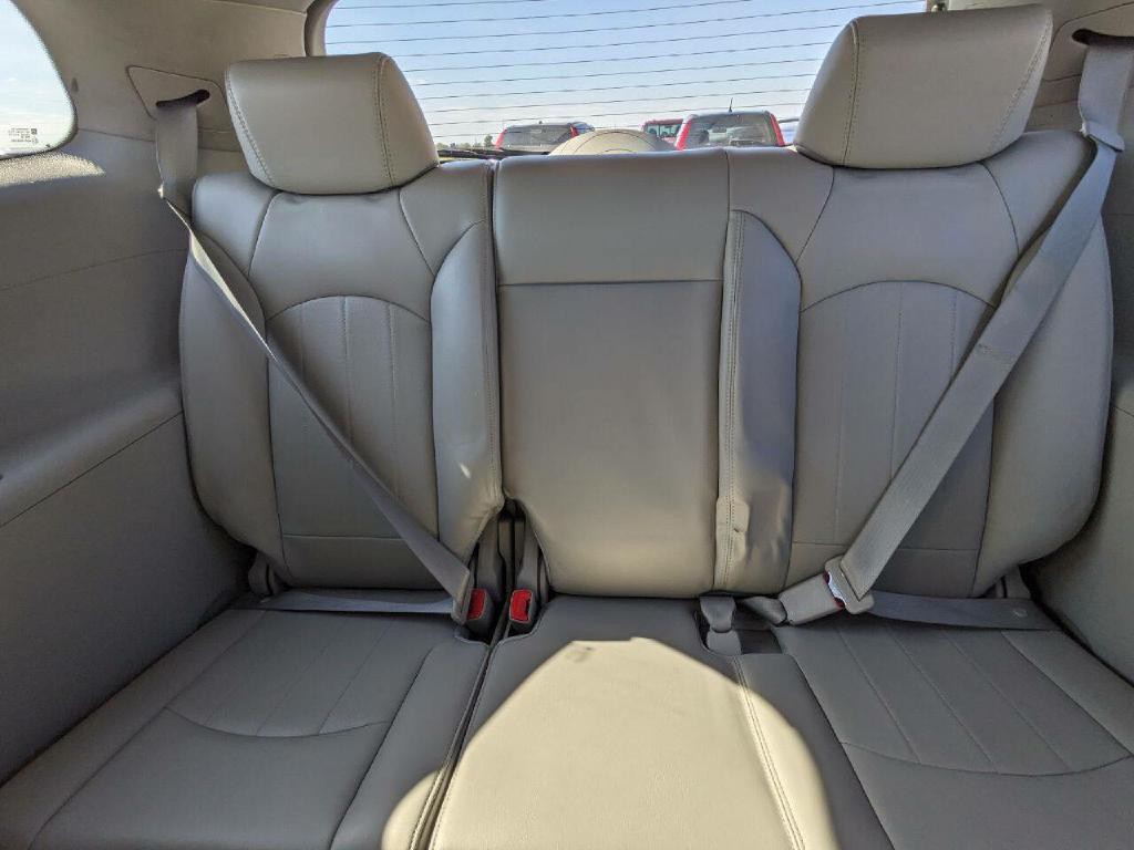 2008 Buick Enclave Image 21
