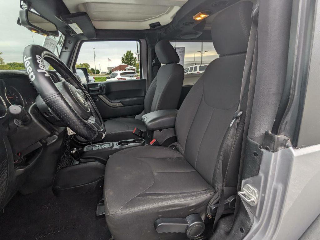 2014 Jeep Wrangler Image 10