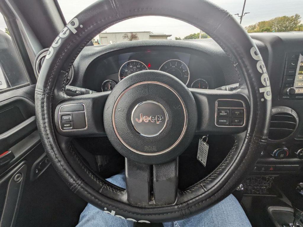 2014 Jeep Wrangler Image 12