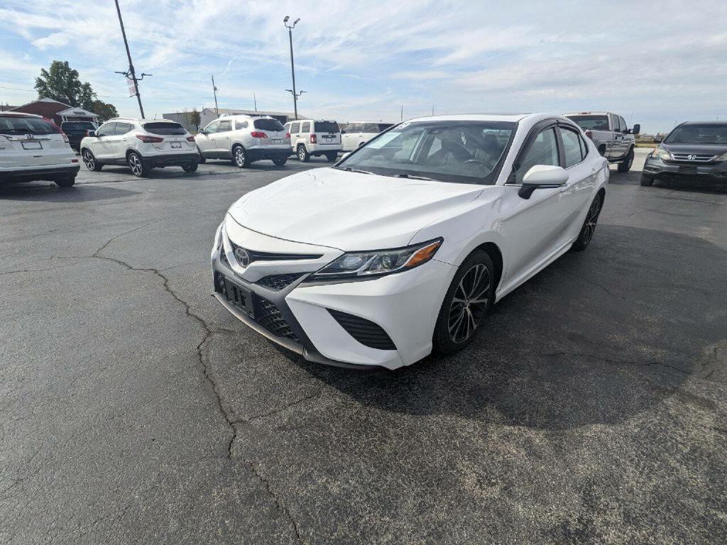 2019 Toyota Camry Image 4