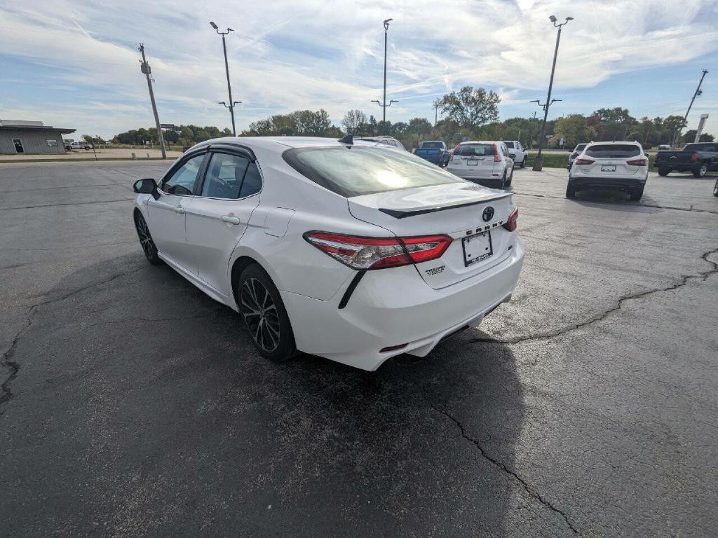 2019 Toyota Camry Image 6