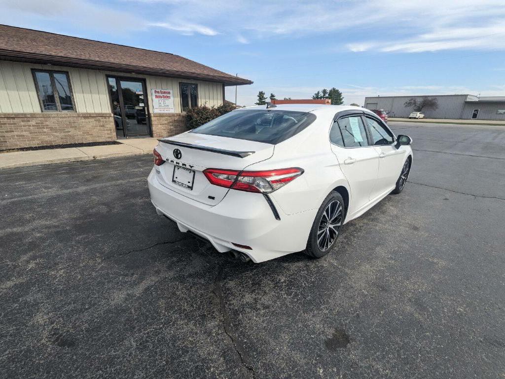 2019 Toyota Camry Image 8