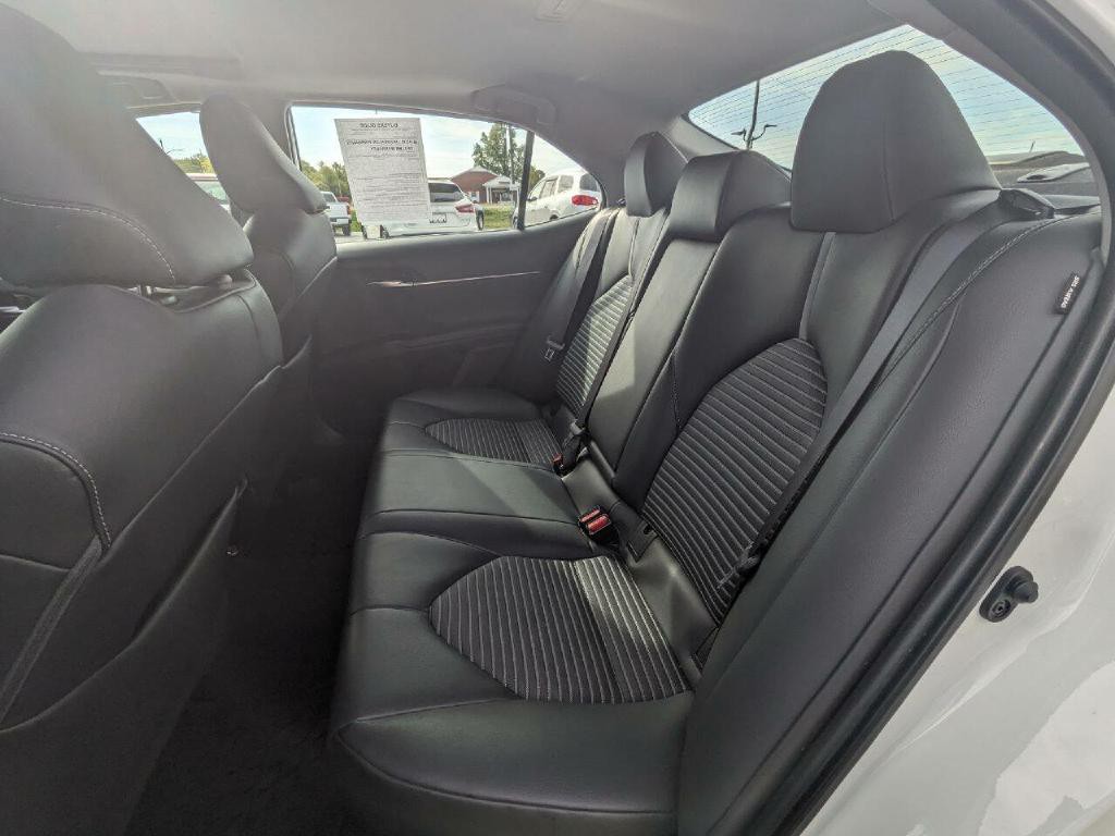 2019 Toyota Camry Image 11