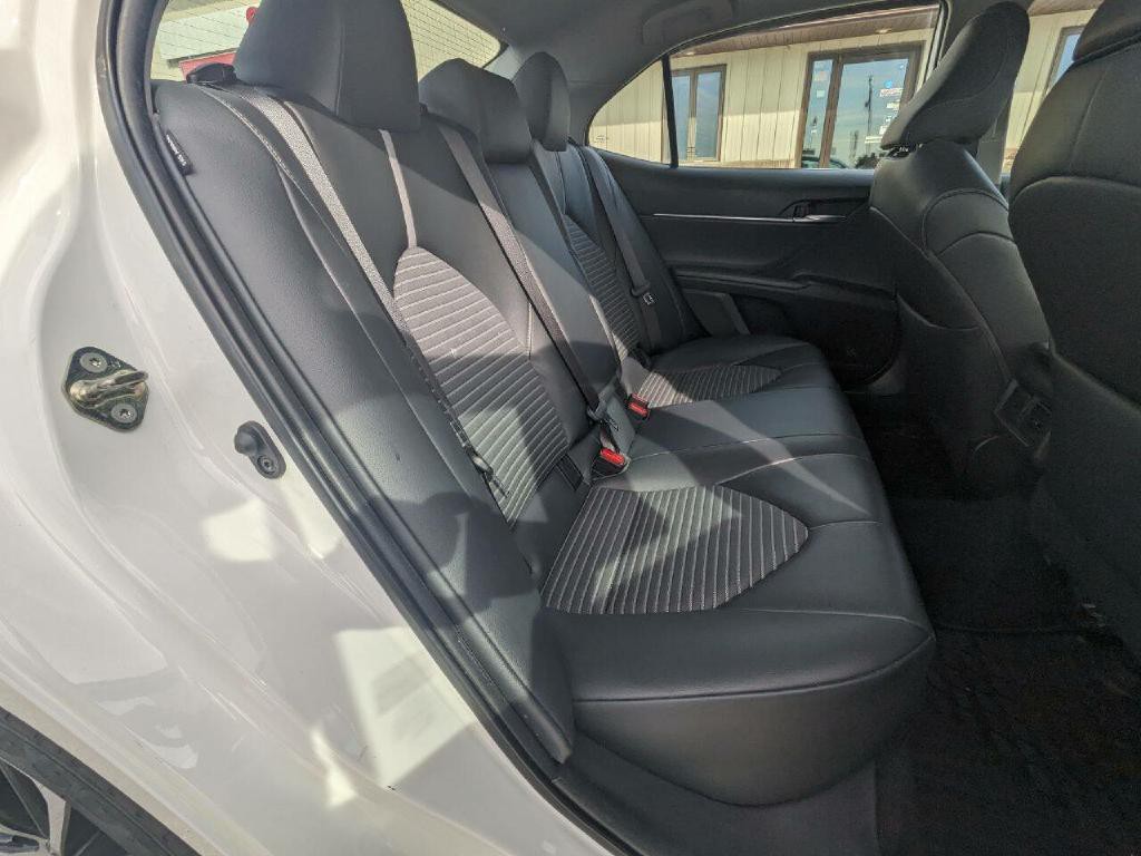 2019 Toyota Camry Image 12