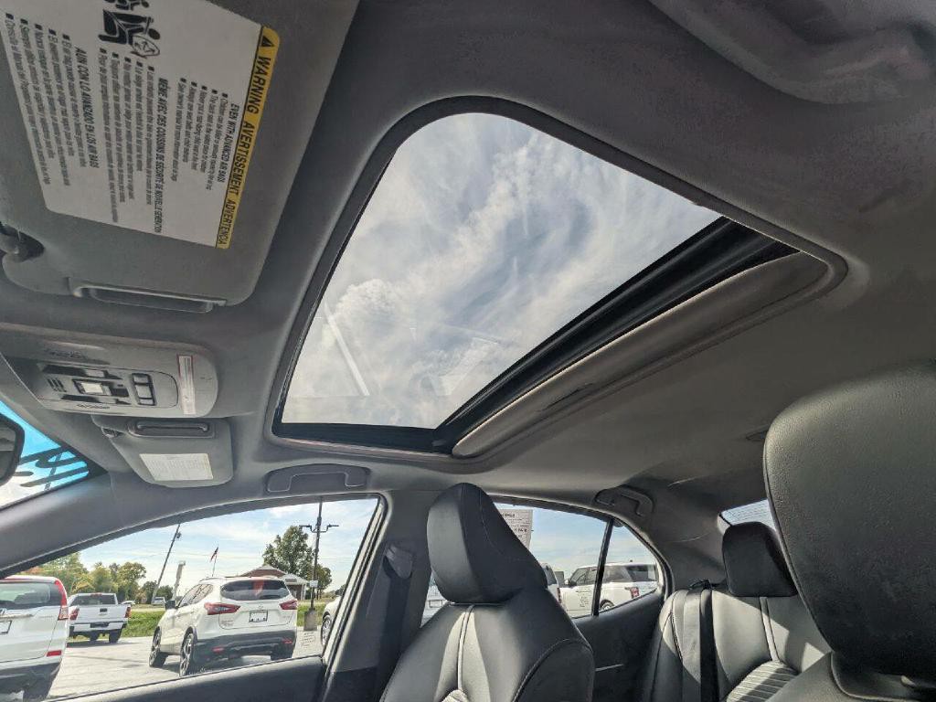 2019 Toyota Camry Image 21
