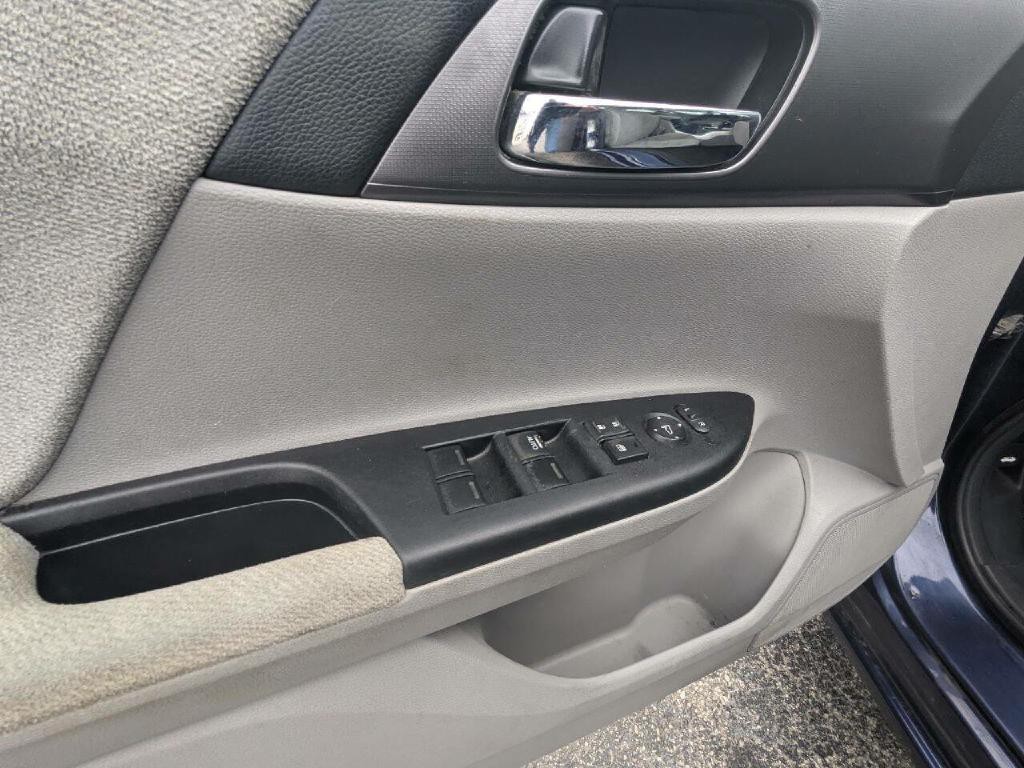 2013 Honda Accord Image 9