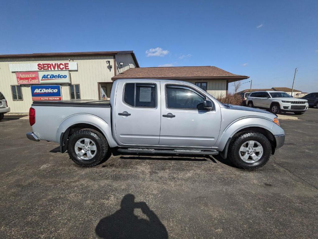 2011 Nissan Frontier Image 1