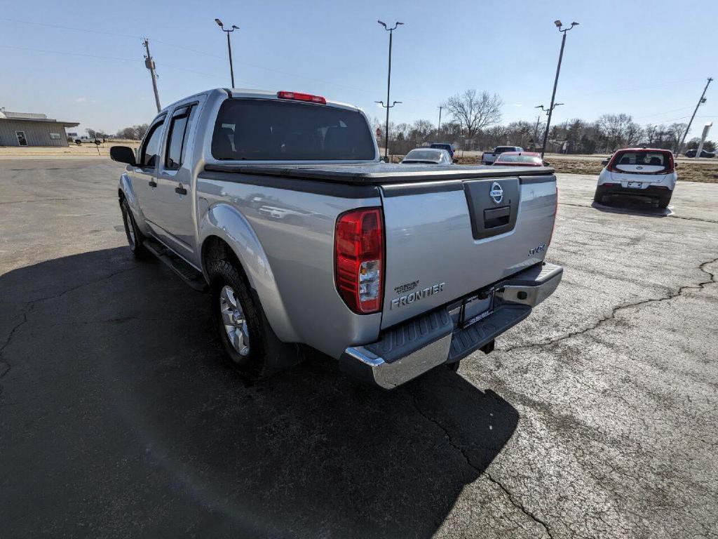 2011 Nissan Frontier Image 6