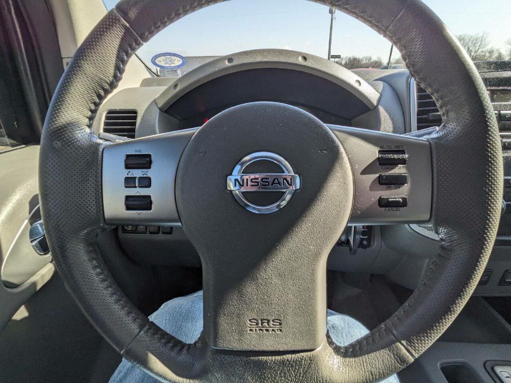 2011 Nissan Frontier Image 15