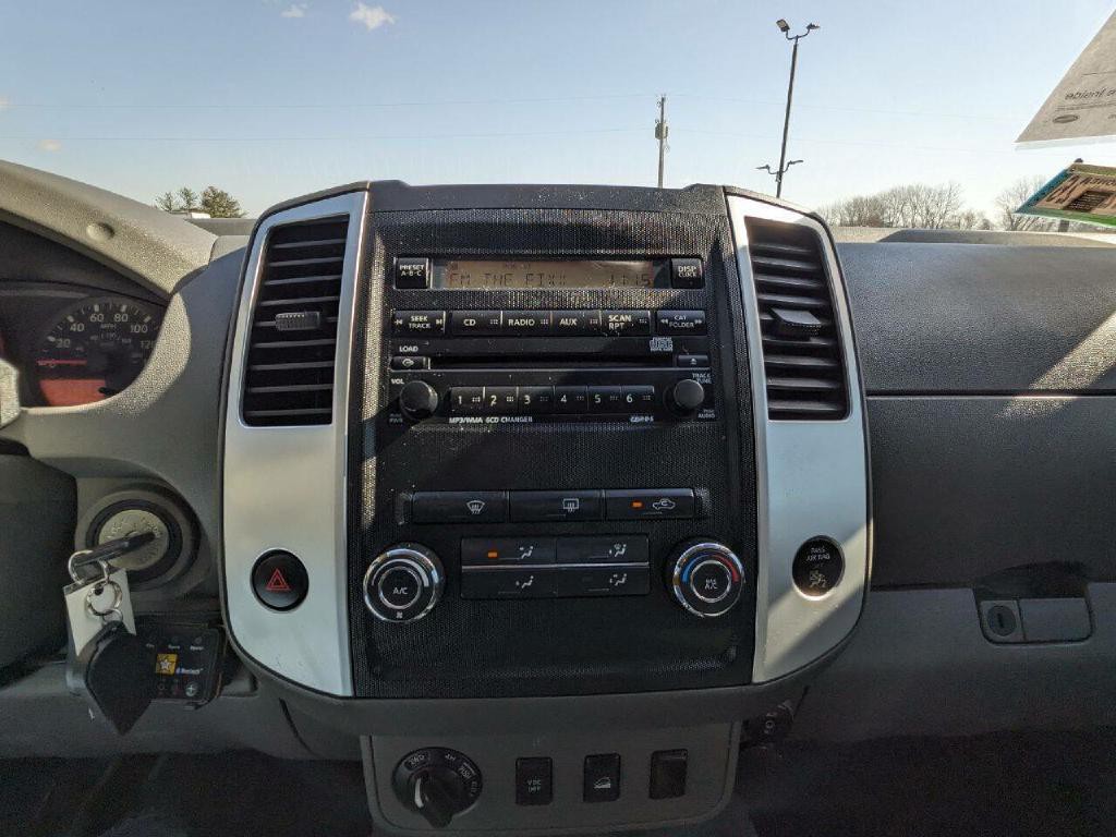 2011 Nissan Frontier Image 17