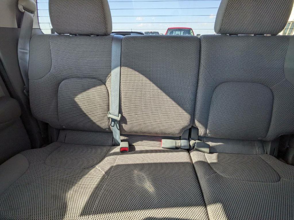 2011 Nissan Frontier Image 19
