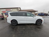 Image for 2020 Chrysler Pacifica Launch Edition Mini V ID: 7247019