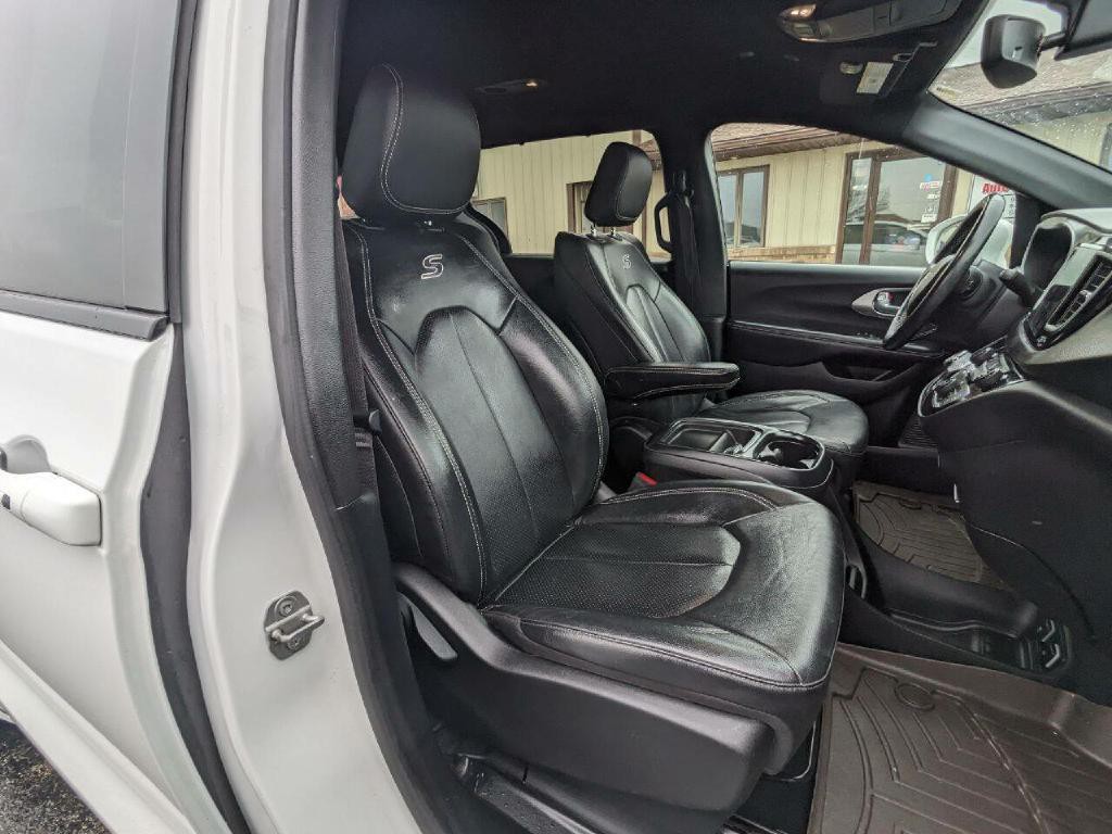2020 Chrysler Pacifica Image 14