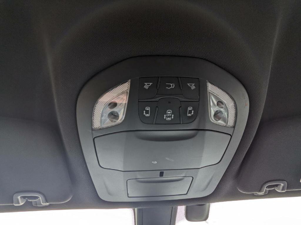 2020 Chrysler Pacifica Image 19