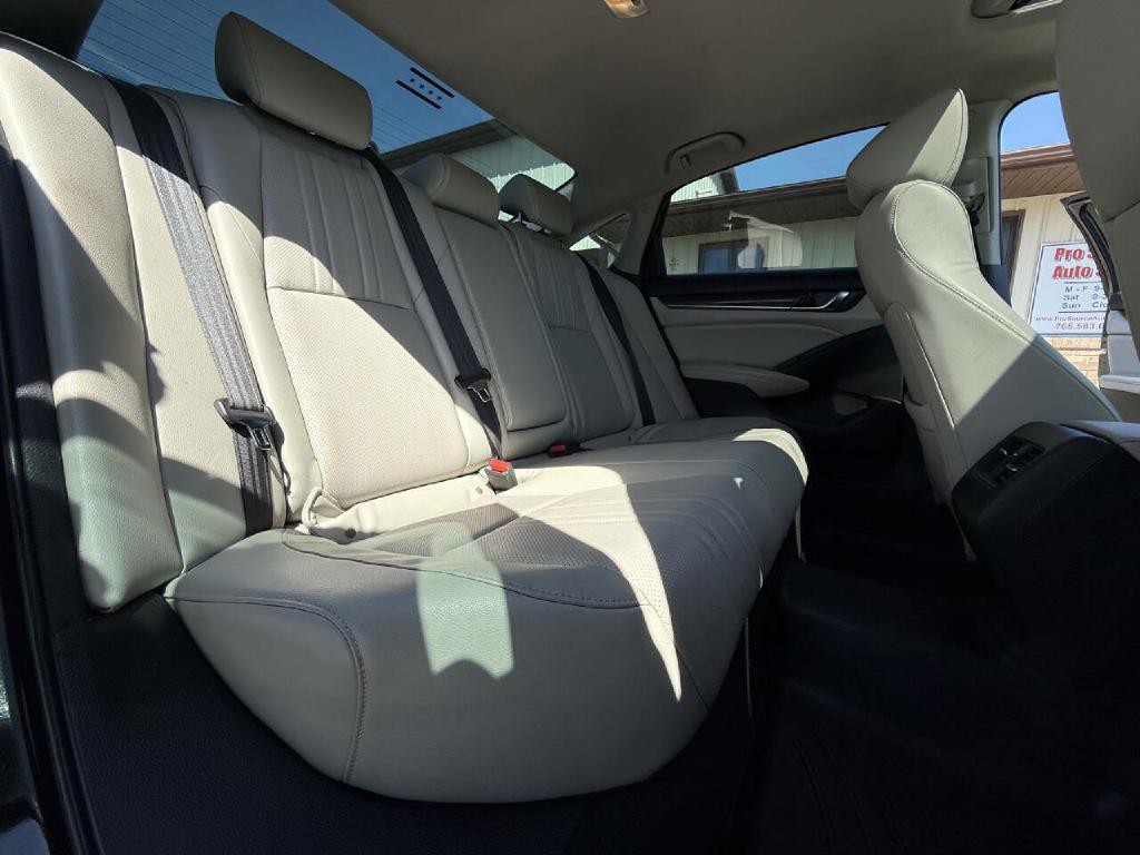 2018 Honda Accord Image 11