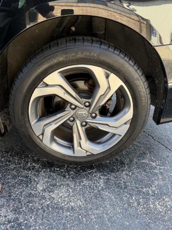 2018 Honda Accord Image 24
