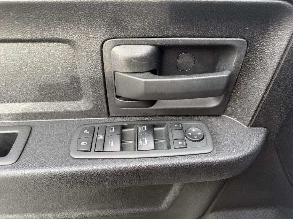 2014 RAM 1500 Image 17