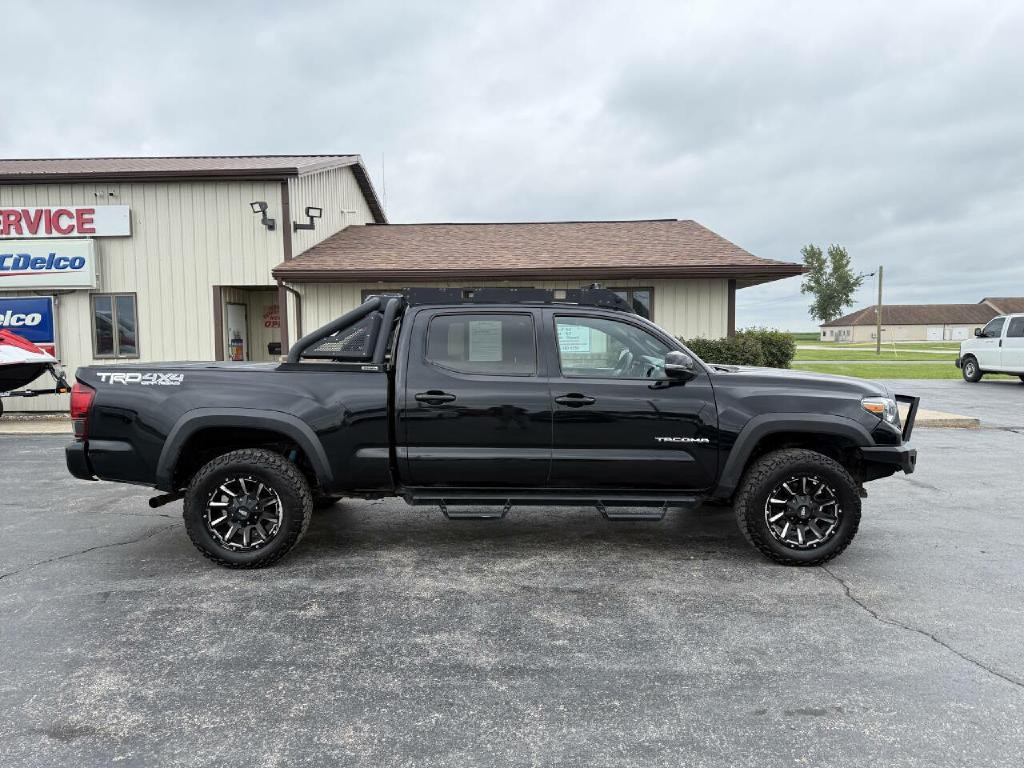 2019 Toyota Tacoma Image 1