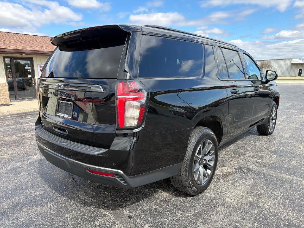 2022 Chevrolet Suburban Image 8