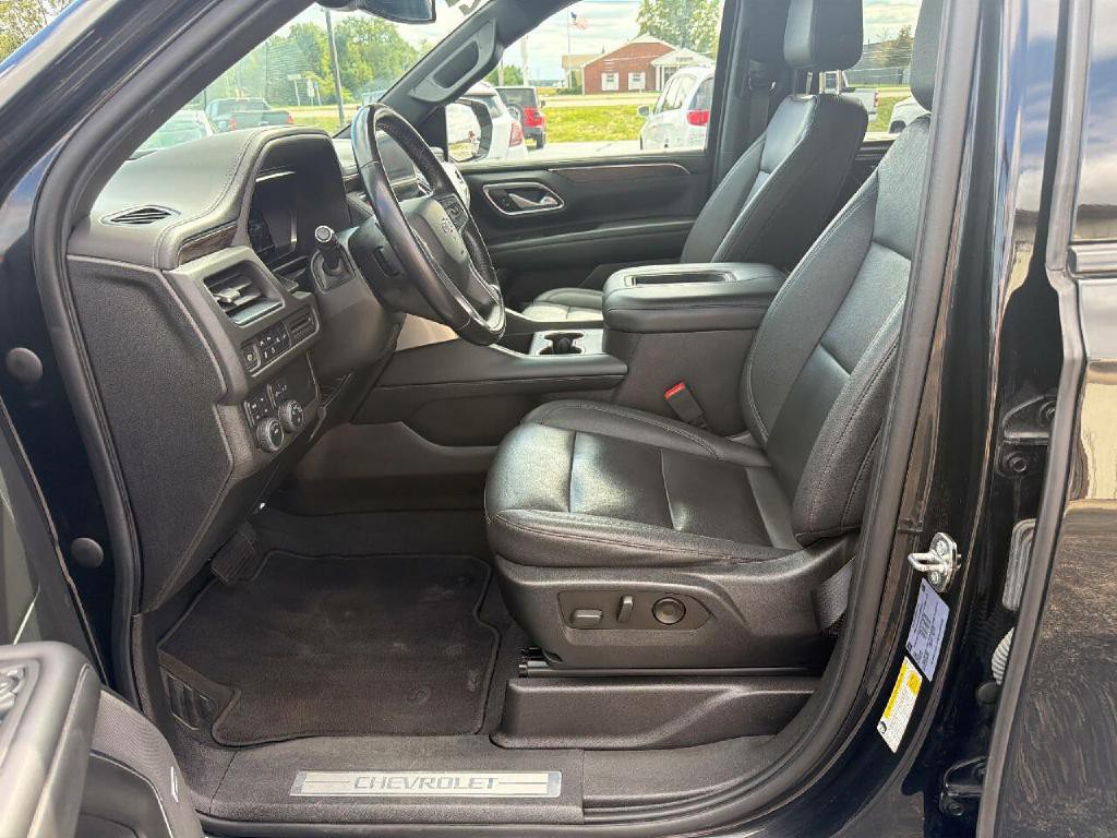 2022 Chevrolet Suburban Image 11