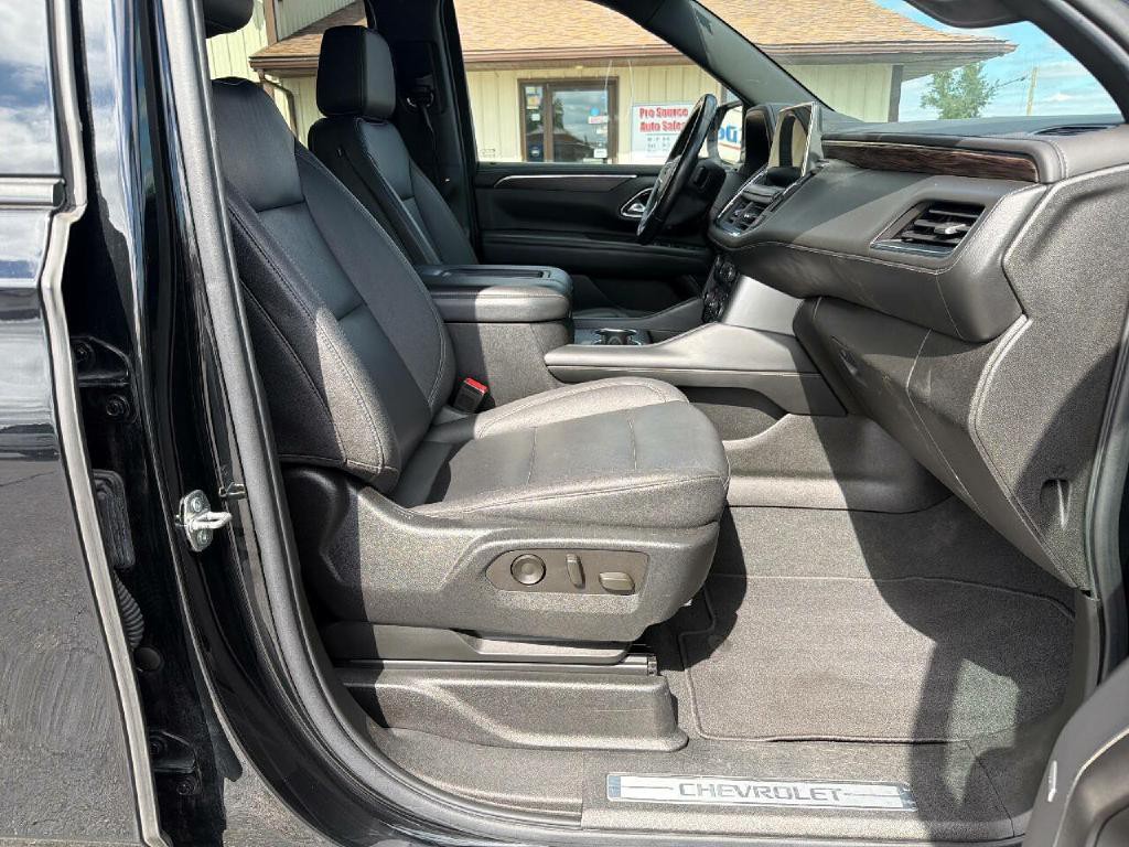 2022 Chevrolet Suburban Image 16