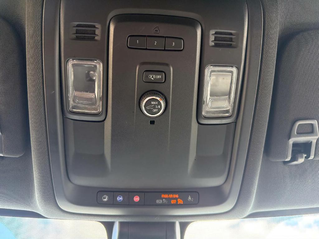 2022 Chevrolet Suburban Image 25