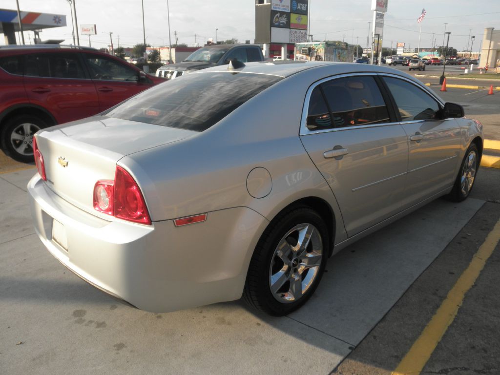 2012 Chevrolet Malibu Image 4