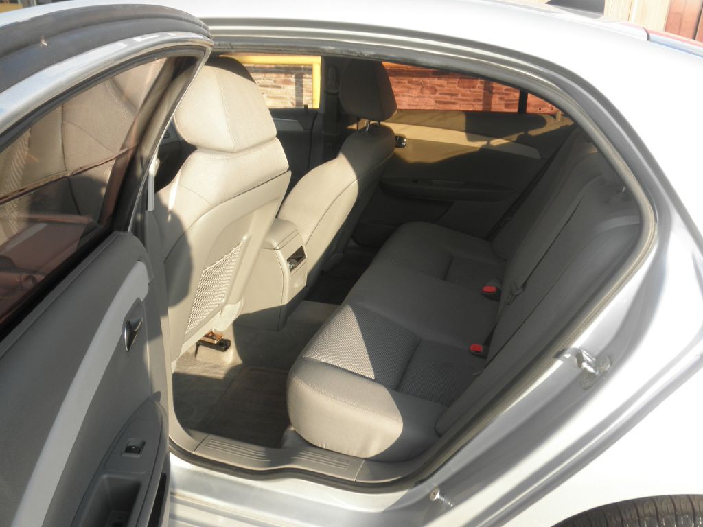 2012 Chevrolet Malibu Image 8