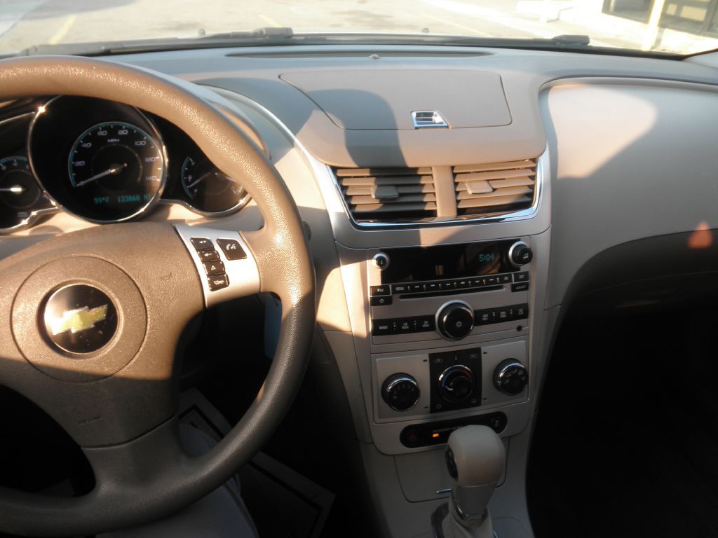 2012 Chevrolet Malibu Image 10